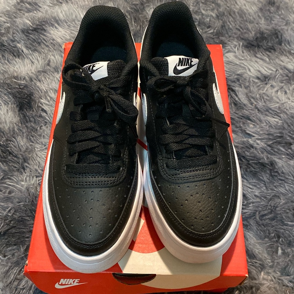 WOMENS NIKE COURT VISION ALTA SNEAKERS